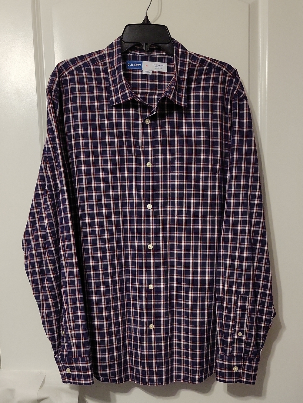 Old Navy Men's XL Long Sleeve Navy Blue/Red/Cream. Casual Dress Shirt. Like New.